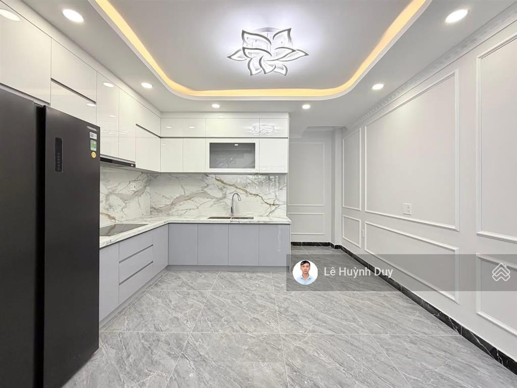 Ngay nguyễn văn trỗi  phân lô hiếm có  5 tầng  50m2  hẻm xe hơi  xây mới 100%  12,6 tỷ
