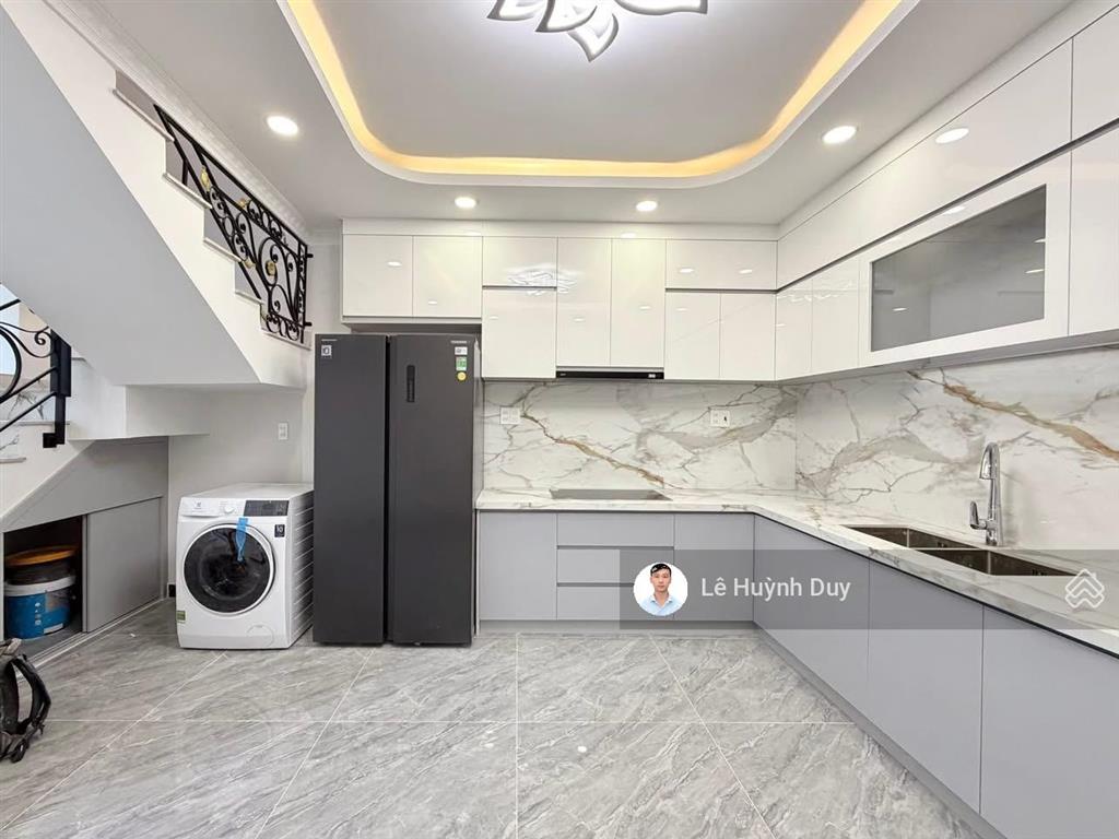 Ngay nguyễn văn trỗi  phân lô hiếm có  5 tầng  50m2  hẻm xe hơi  xây mới 100%  12,6 tỷ