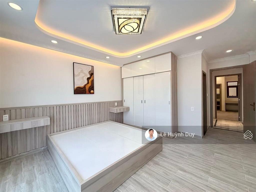 Ngay nguyễn văn trỗi  phân lô hiếm có  5 tầng  50m2  hẻm xe hơi  xây mới 100%  12,6 tỷ