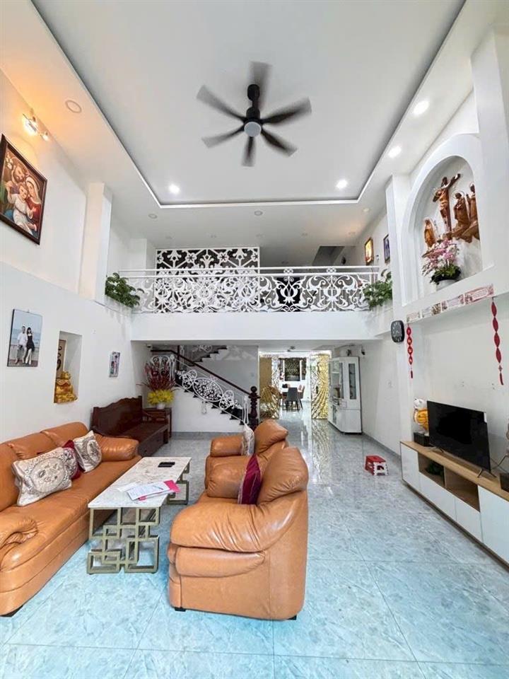 Khu vip view sông  ngay đại học văn lang  4,5 x 15m  64m2  phân lô đồng bộ  12,69 tỷ