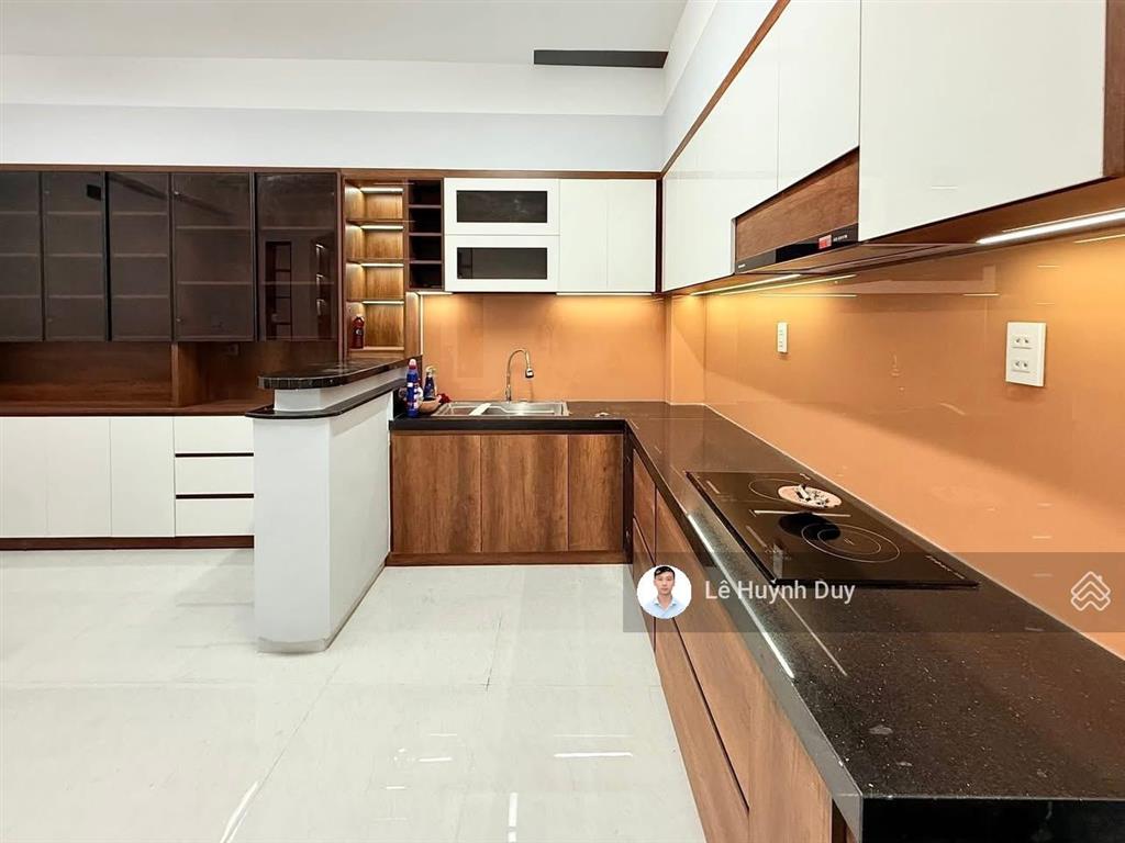 5 x 10,5m  hồ biểu chánh  hẻm xe hơi  4 tầng  11,7 tỷ