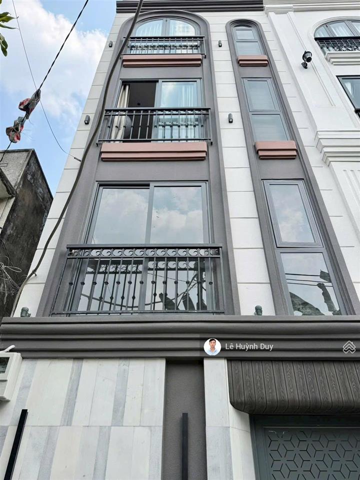 Home airbnb  ngang 4m nở hậu 4.5m  hẻm ô tô giáp nguyễn văn trỗi, phú nhuận thang máy 12,99 tỷ
