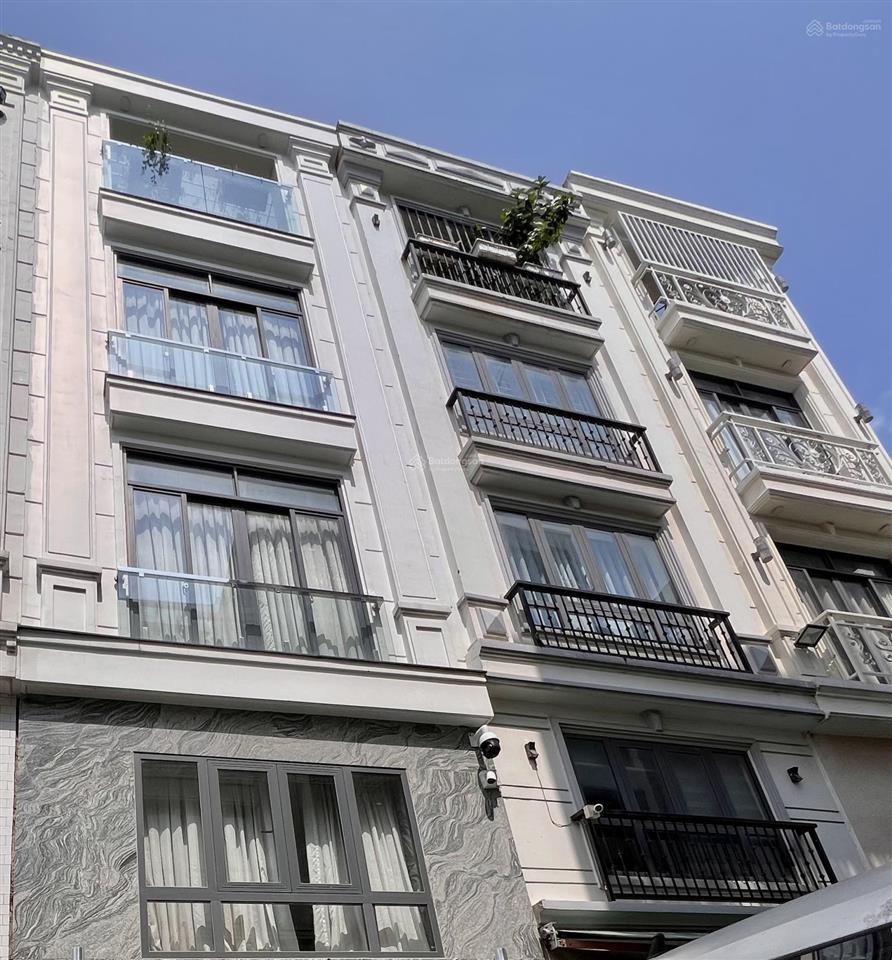 Phạm văn đồng, bình thạnh  xe hơi ngủ nhà  47m2  (4x11.5) 5 tầng hiện đại  hẻm nhựa 6m  9 tỉ