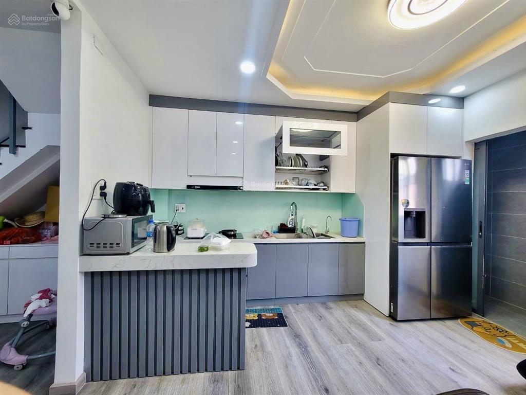 Phạm văn đồng, bình thạnh  hẻm xe hơi 16c  47m2  5 tầng hiện đại  4x11.5  kinh doanh  8.95 tỉ