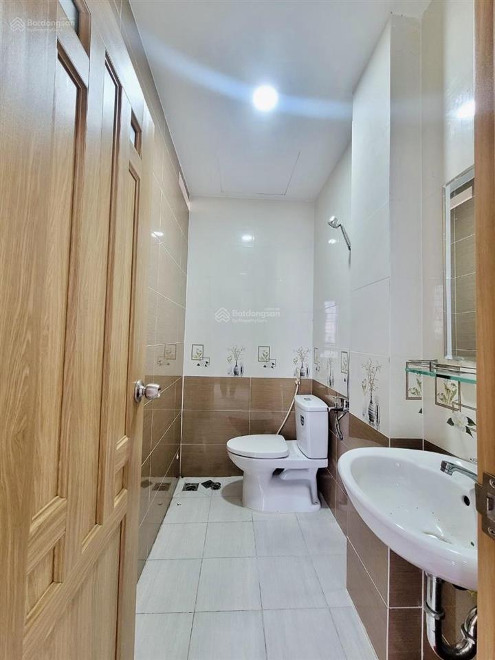 Phạm văn đồng, bình thạnh  hẻm xe hơi 16c  47m2  5 tầng hiện đại  4x11.5  kinh doanh  8.95 tỉ