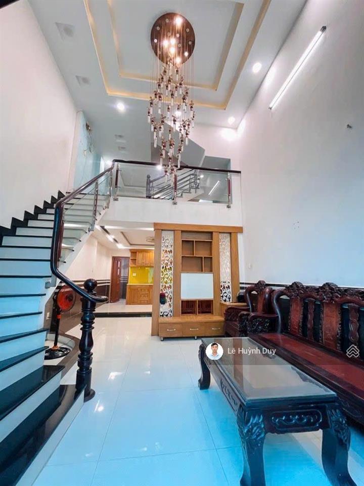 120tr/m2  dương quảng hàm  ngang 4,5m nở hậu  60m2  3 tầng con đường thương hiệu mới  7,2 tỉ