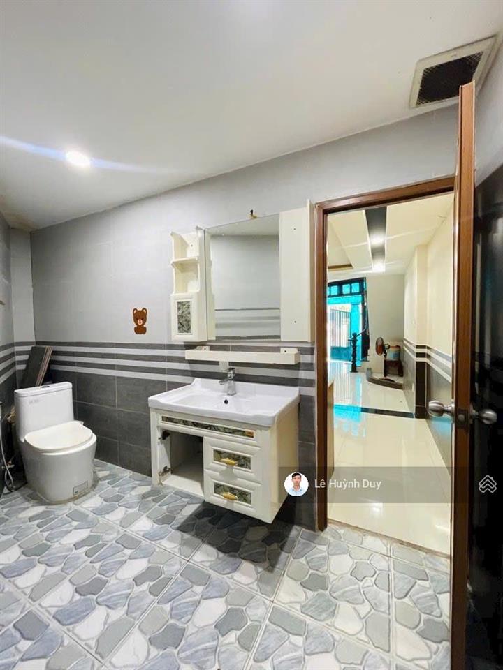 120tr/m2  dương quảng hàm  ngang 4,5m nở hậu  60m2  3 tầng con đường thương hiệu mới  7,2 tỉ
