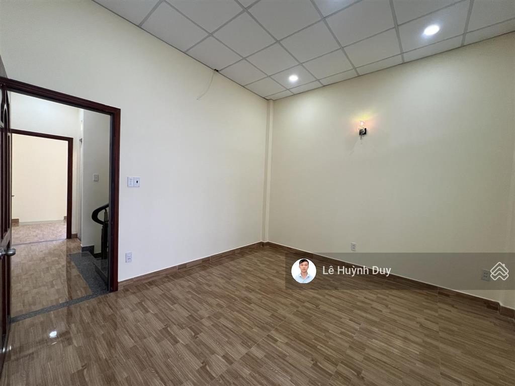 Dương quảng hàm  44m2  hẻm xe hơi  4 x 11  2 tầng  sát bình thạnh  6,5 tỷ