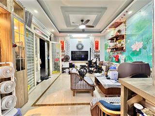 Phan đăng lưu  8,5 tỷ  4 x 10m  4 tầng  hẻm xe hơi