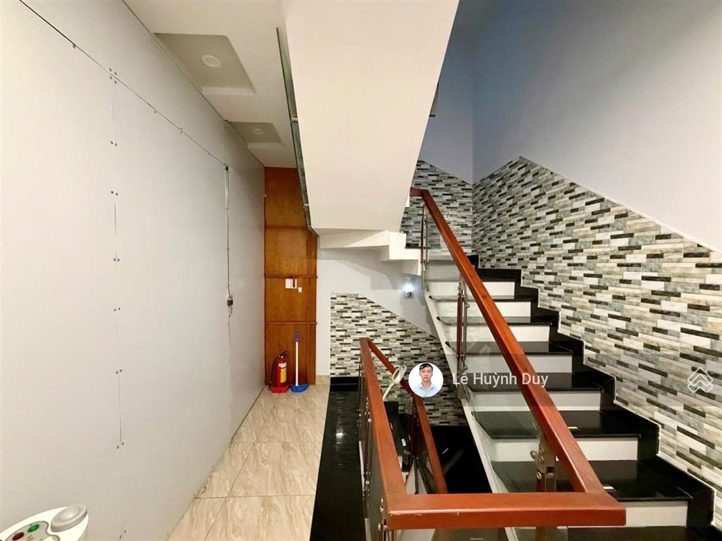 60m2  8,9 tỷ  6x10m  xe hơi thông, ngủ nhà  ngay công viên gia định  dòng tiền 60tr