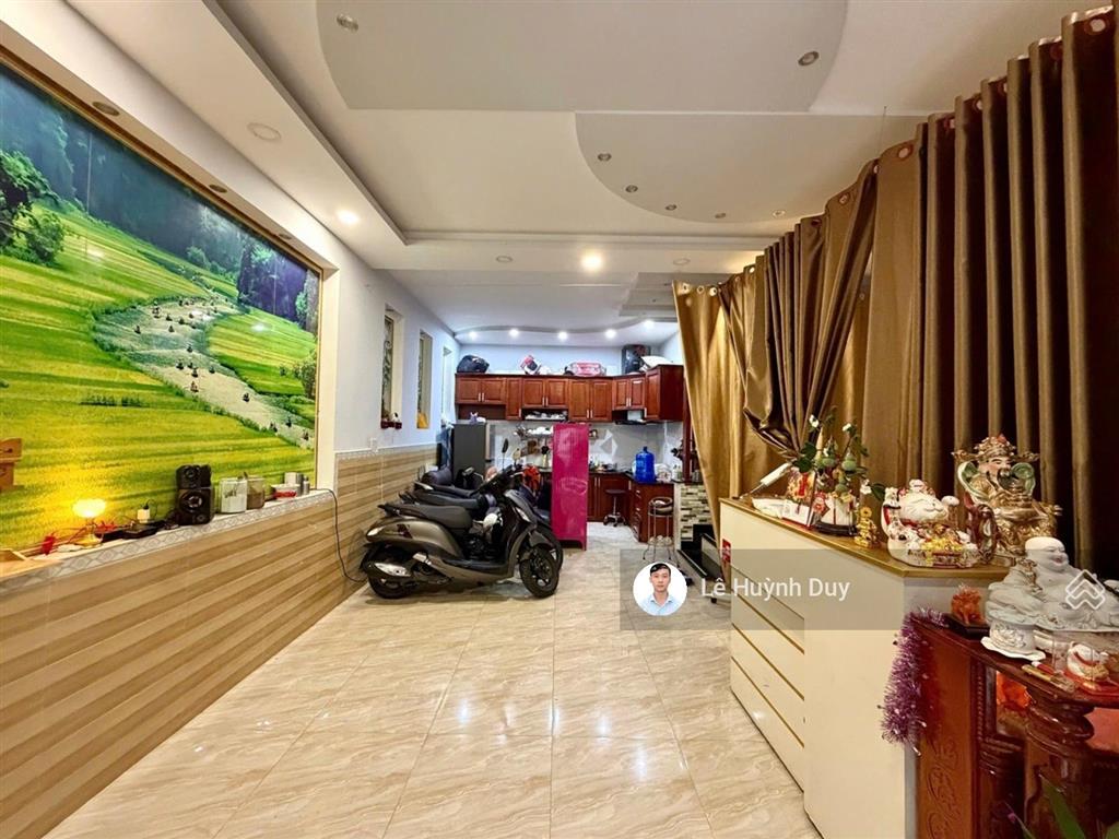 60m2  8,9 tỷ  6x10m  xe hơi thông, ngủ nhà  ngay công viên gia định  dòng tiền 60tr