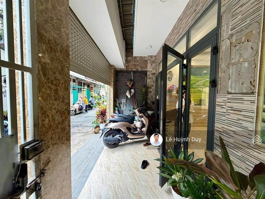 60m2  8,9 tỷ  6x10m  xe hơi thông, ngủ nhà  ngay công viên gia định  dòng tiền 60tr
