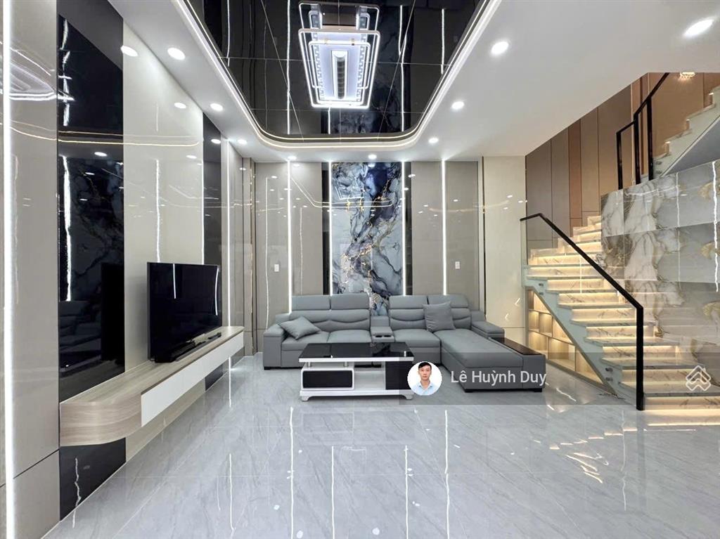 Sân bay tân sơn nhất  6x7  4 tầng  hẻm xe hơi 5m rộng rãi  ngay phạm văn đồng  42m2  7,4 tỷ