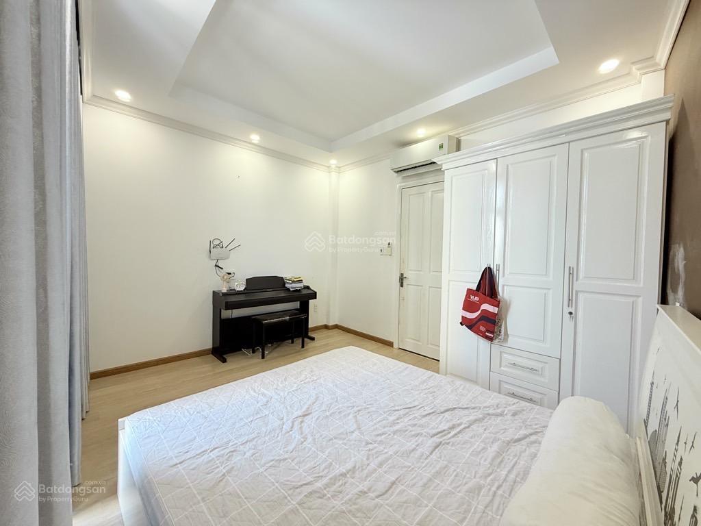 Bình thạnh  hẻm rộng, thông ngô đức kế  4 tầng mới  mua ở ngay  55m2  7,99 tỷ