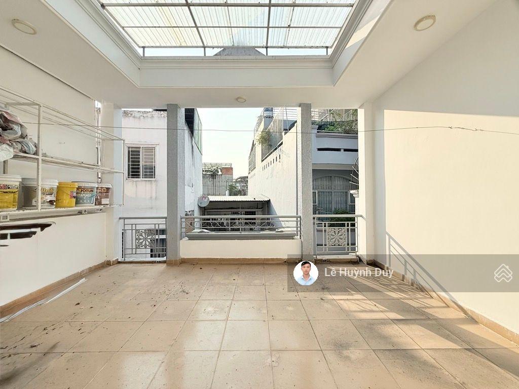 Ngang 5m x 10,5m  sổ vuông  hồ biểu chánh  hẻm xe hơi  4 tầng  11,7 tỷ