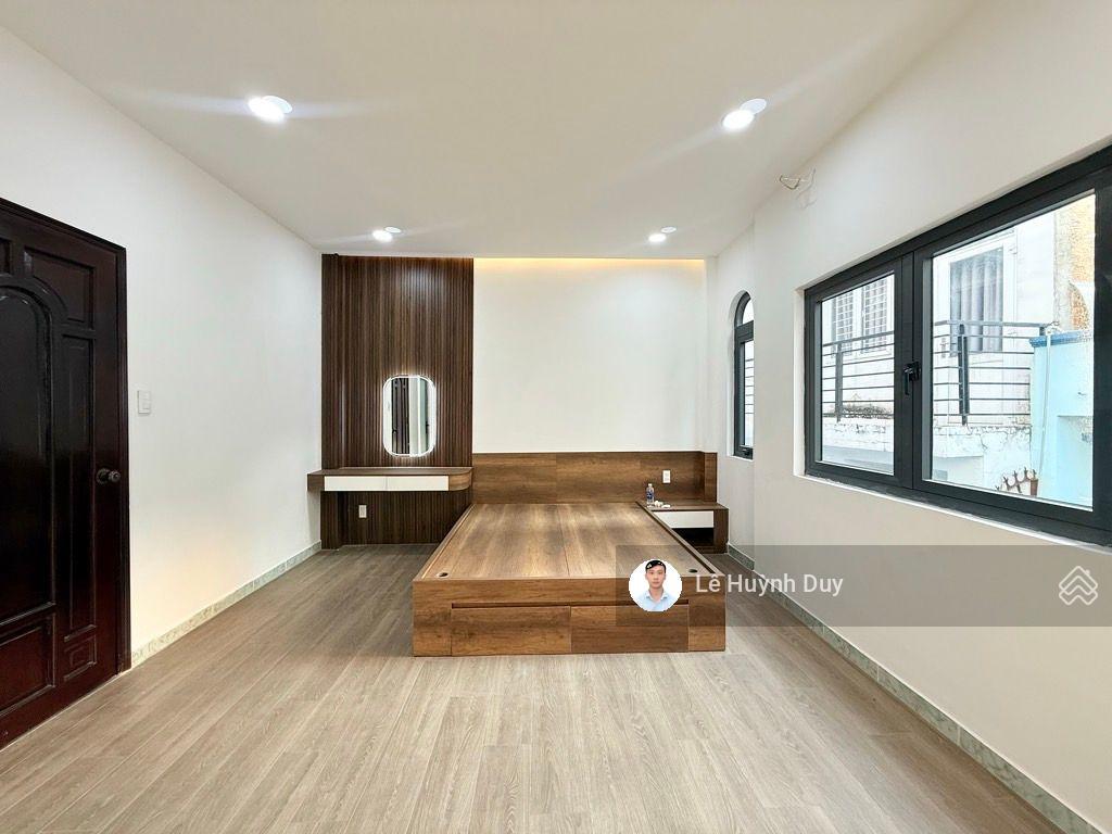 Ngang 5m x 10,5m  sổ vuông  hồ biểu chánh  hẻm xe hơi  4 tầng  11,7 tỷ