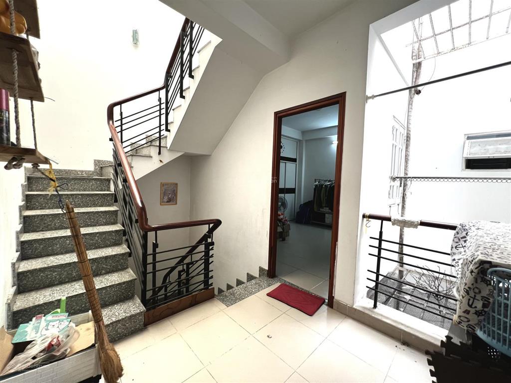 81m2  ngang 5m  11,5 tỷ  huỳnh văn bánh, phú nhuận  nở hậu  hẻm rộng thông thoáng