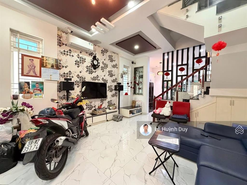 Lê văn sỹ, pn  57m²  ngang 4,5m  a4  4 tầng  kế ô tô, sát mặt tiền  9,5 tỷ