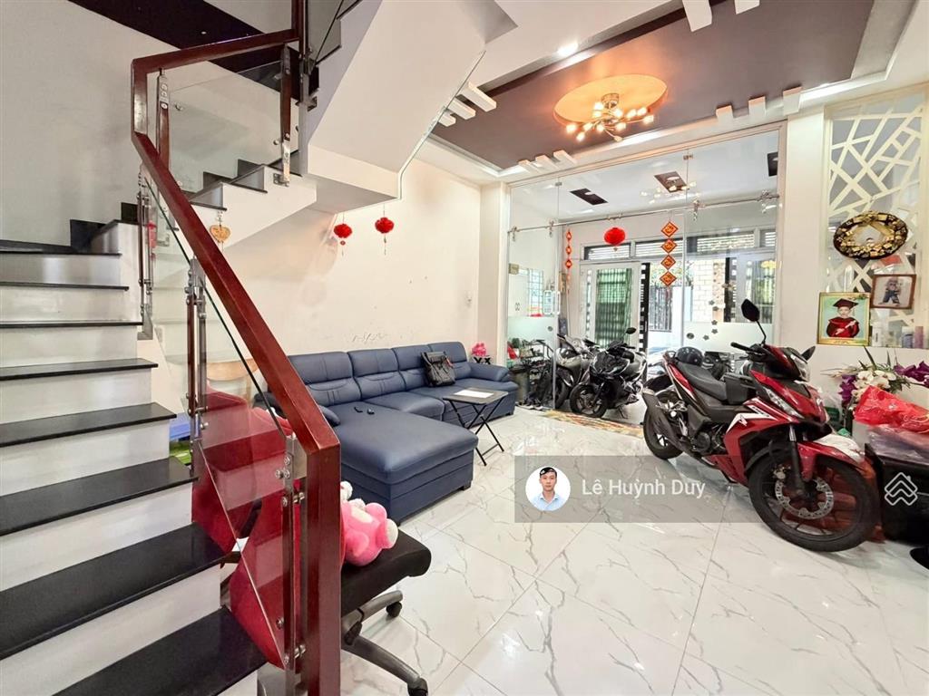 Lê văn sỹ, pn  57m²  ngang 4,5m  a4  4 tầng  kế ô tô, sát mặt tiền  9,5 tỷ