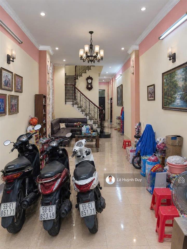 Thời điểm này mới có giá 12,95 tỷ  đoàn thị điểm ngay ngã tư phú nhuận  4 x 13m  xe hơi ngủ nhà