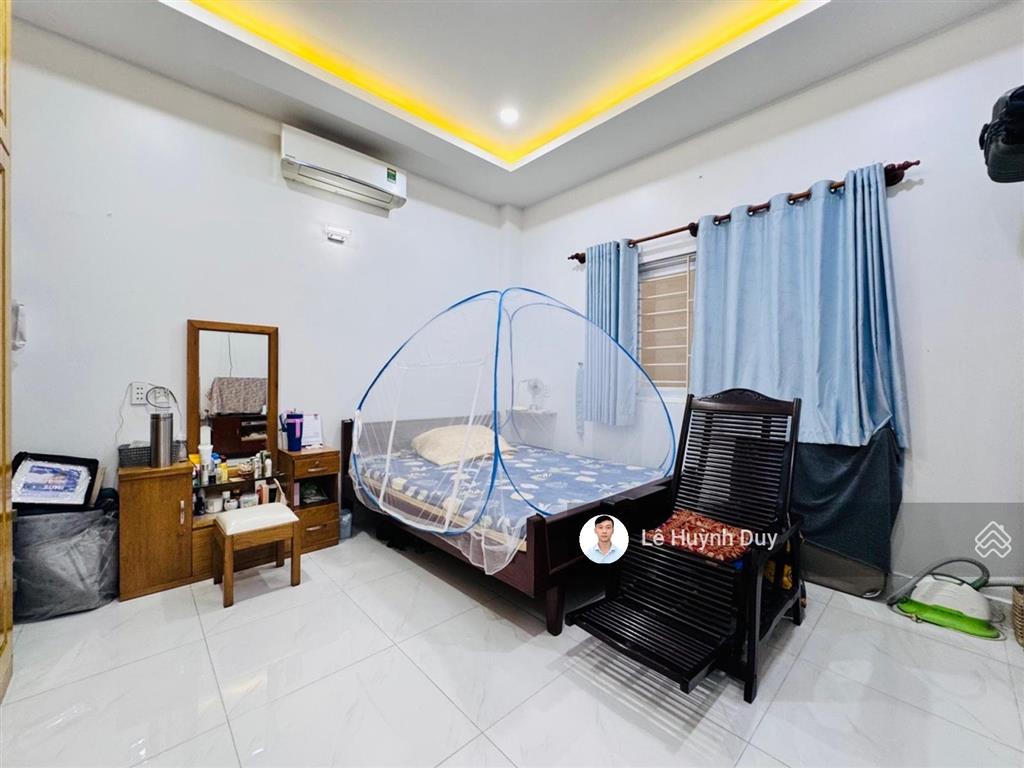 500m về bệnh viện gia định, 4,2 x 16 nở hậu đẹp  4 tầng  xe hơi ngủ nhà  12,8 tỷ