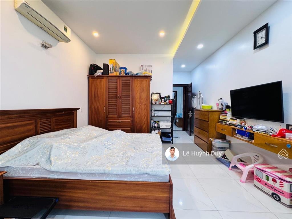 500m về bệnh viện gia định, 4,2 x 16 nở hậu đẹp  4 tầng  xe hơi ngủ nhà  12,8 tỷ