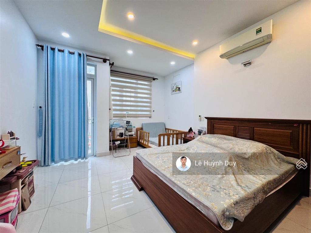 500m về bệnh viện gia định, 4,2 x 16 nở hậu đẹp  4 tầng  xe hơi ngủ nhà  12,8 tỷ