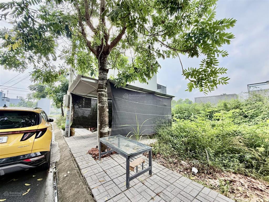 Đất nền sạch đẹp, sổ sẵn. hướng bắc ngay cv 7 kì quan  79m2. giá rẻ nhất