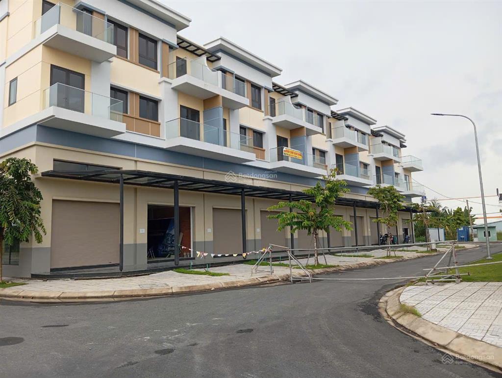 Bán căn gốc ir9  18 giá 3.3 tỷ dự án iris residence cần giuộc long an,  xem nhà thực tế