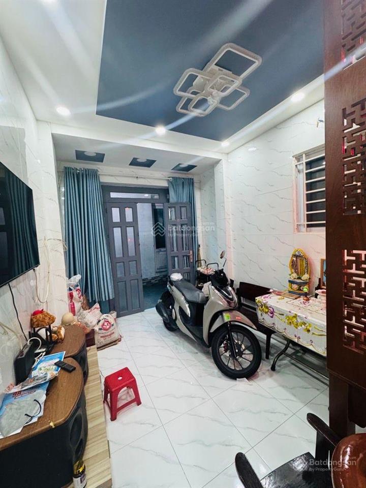 Nhà bán đ. đoàn hồng phước 1 sẹc sát q 11, q tân bình chỉ 4,x tỷ.