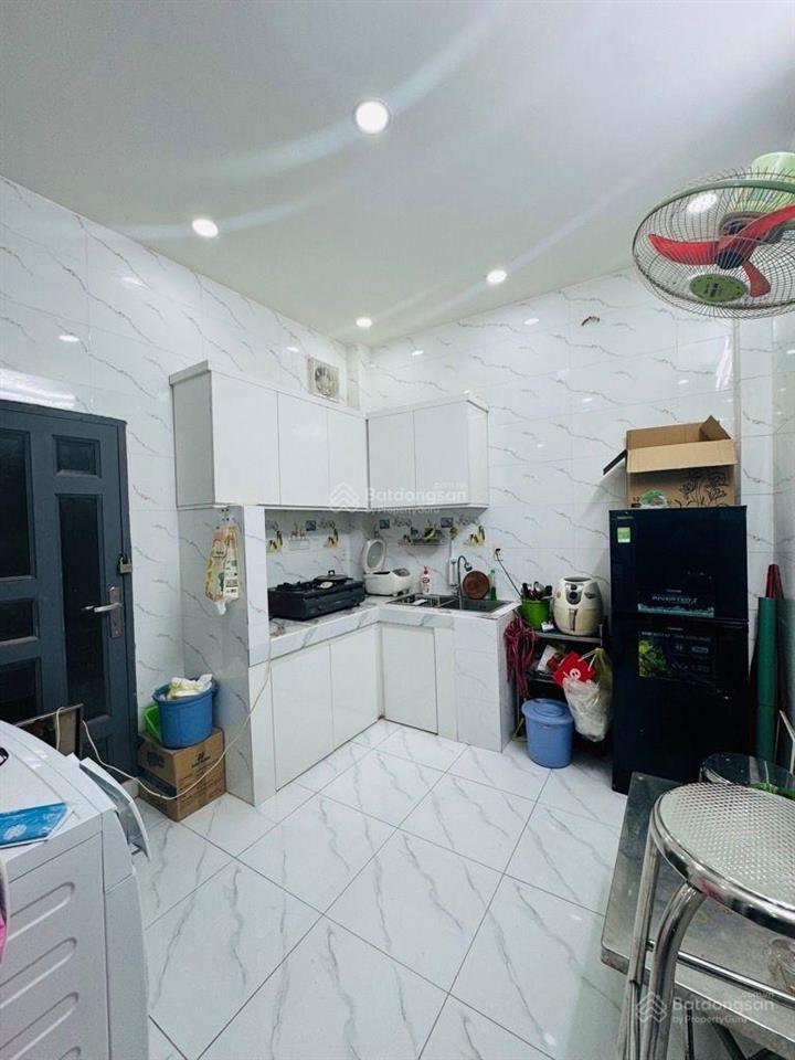 Nhà bán đ. đoàn hồng phước 1 sẹc sát q 11, q tân bình chỉ 4,x tỷ.