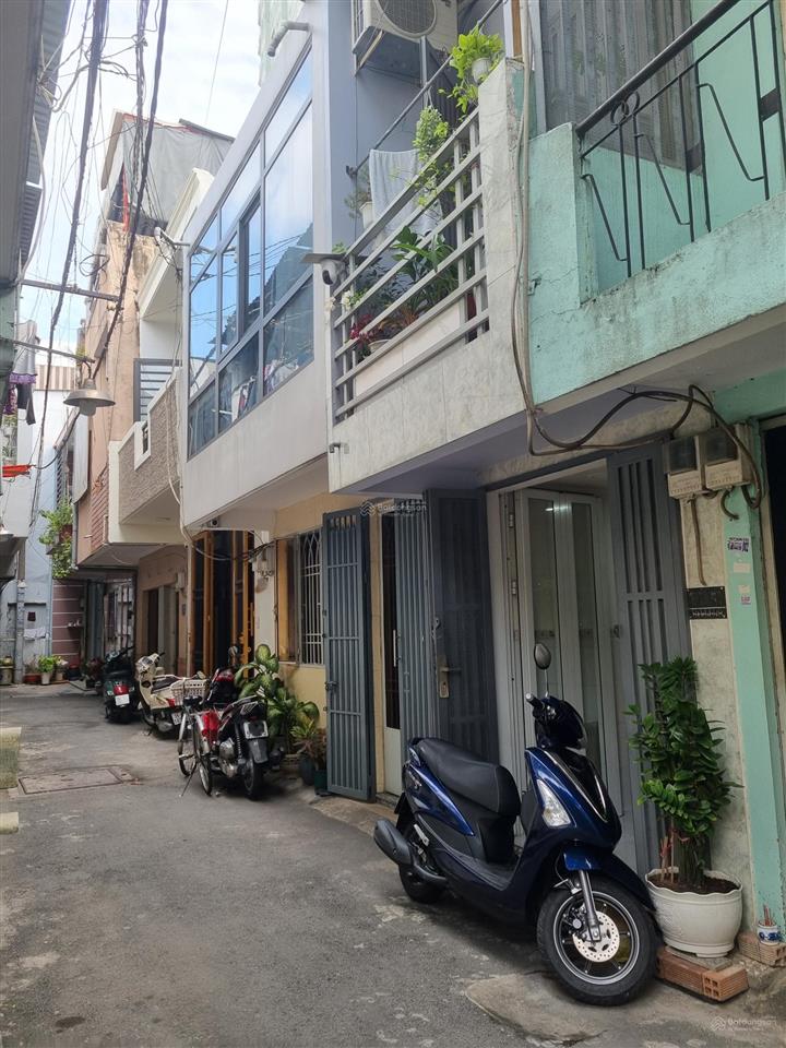 Nhà bán đường hòa bình  1 sẹc  hẻm xe hơi  sát q 11  2 tầng  ngang 4m  5,x tỷ