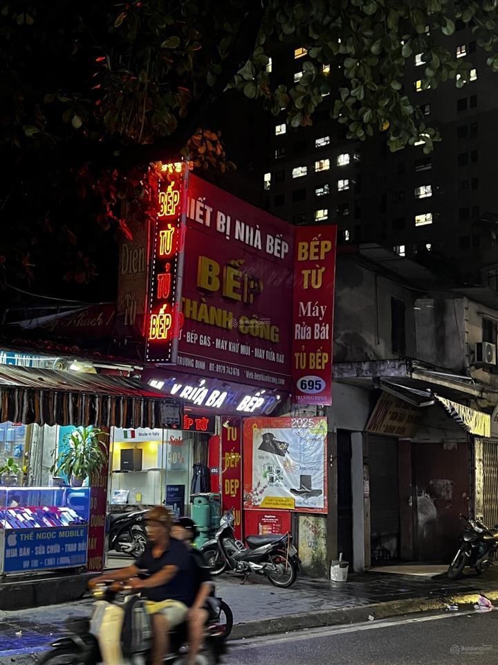 Chính chủ bán nhà mặt phố trương định
