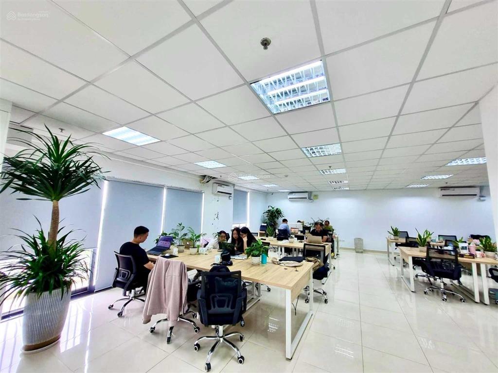 Bán sàn văn phòng pcc1 complex, hà đông, hà nội. dt 310m2, sổ lâu dài. giá 58 triệu/m2 gồm thuế