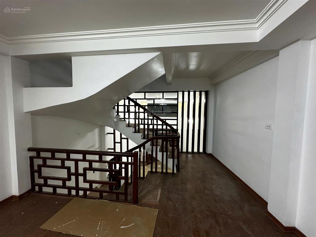 Chính chủ gửi cho thuê nhà riêng tại nhà số 1, ngõ 63, đường phú đô, một bước ra phố, nhà cực đẹp