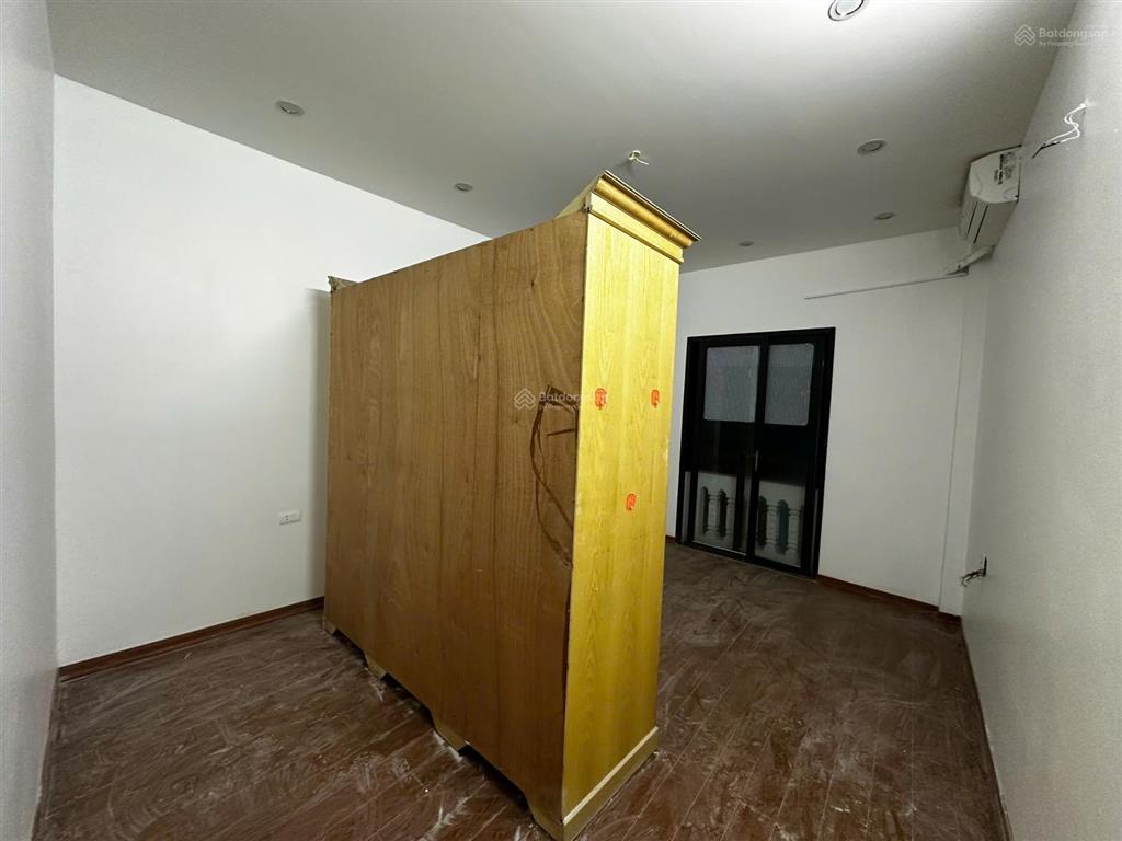 Chính chủ gửi cho thuê nhà riêng tại nhà số 1, ngõ 63, đường phú đô, một bước ra phố, nhà cực đẹp