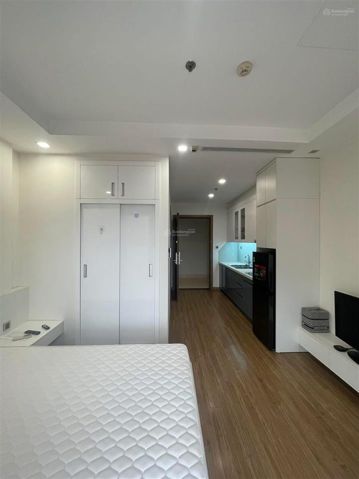 Chính chủ gửi cho thuê căn studio greenbay vào ở ngay tầng cao giá chỉ 8 triệu / tháng