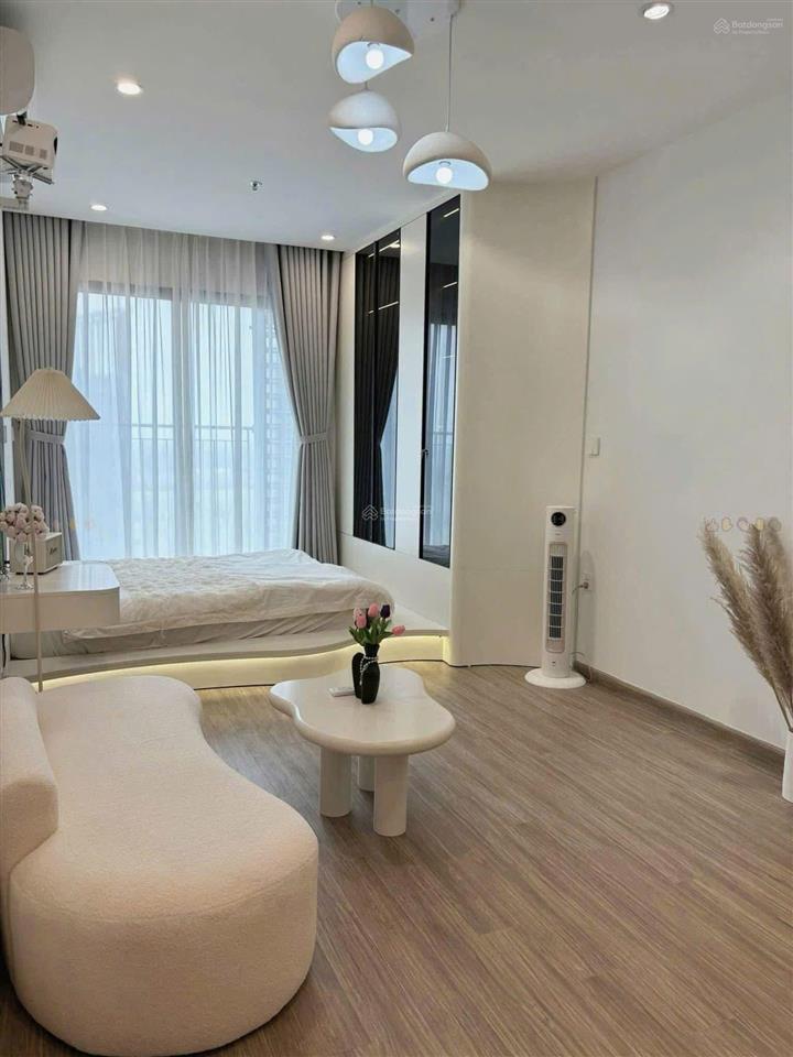 Chính chủ gửi cho thuê căn studio greenbay vào ở ngay tầng cao giá chỉ 8 triệu / tháng