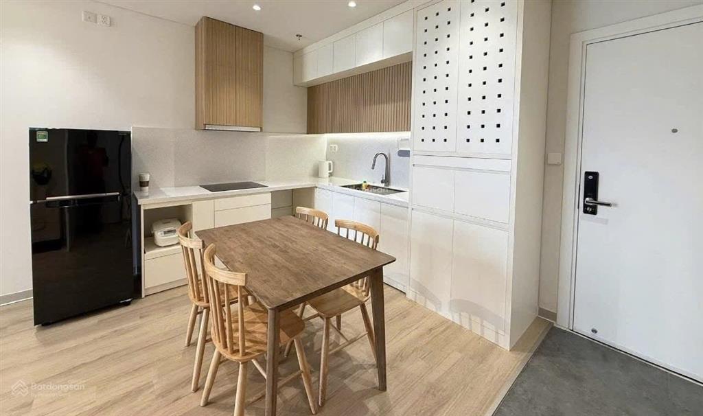 Em cần cho thuê căn hộ 2 phòng ngủ mỹ đình pearl  full đồ  tầng thoáng  view đẹp giá 17triệu/th