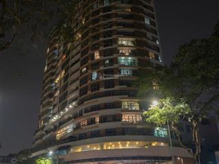 Bán căn hộ watermark view hồ tây căn góc 2 mặt thoáng dt 100m