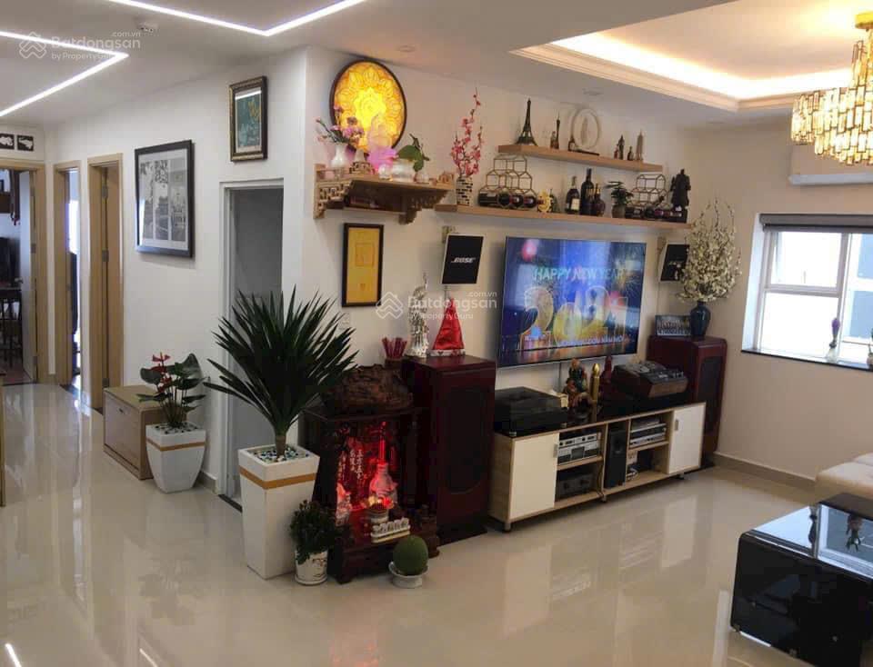 Hot hot bán căn hộ chung cư 3pn, 2wc tại oriental plaza 685 âu cơ, 5 tỷ vnd, 105 m²