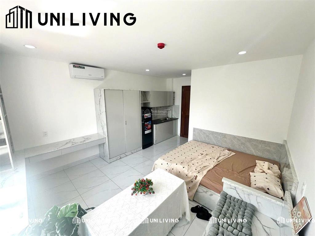 Phòng ban công  full nội thất + máy giặt riêng. rộng 35m2. gần chợ bà chiểu