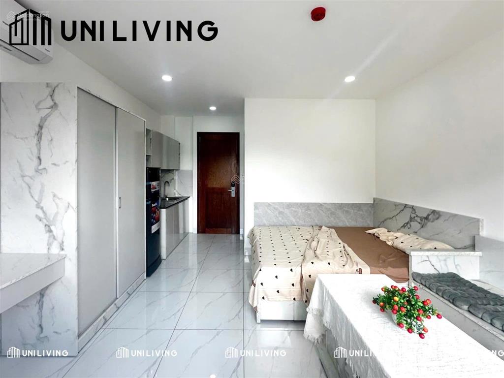 Phòng ban công  full nội thất + máy giặt riêng. rộng 35m2. gần chợ bà chiểu