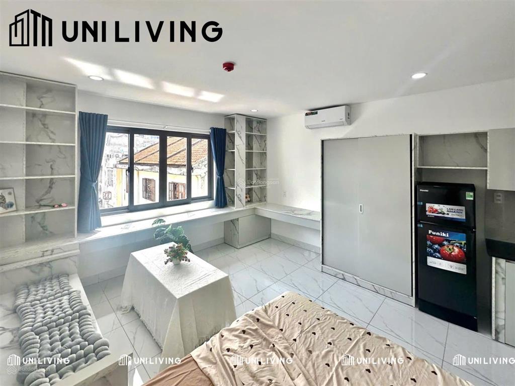 Phòng ban công  full nội thất + máy giặt riêng. rộng 35m2. gần chợ bà chiểu