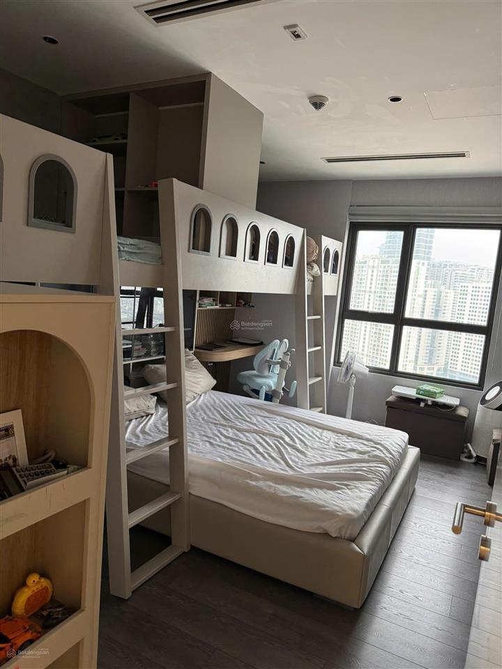 Chuyển công tác cần nhượng nhanh ch 3pn góc 102m2 kosmo 161 xuân la tây hồ