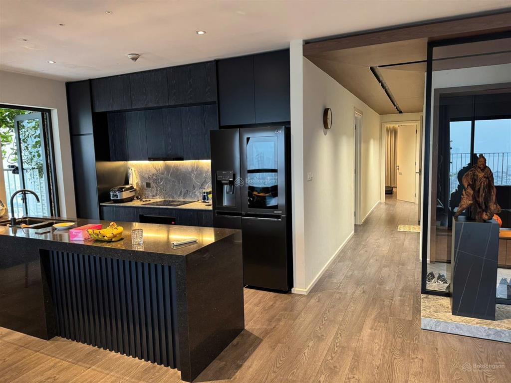 Chuyển công tác cần nhượng nhanh ch 3pn góc 102m2 kosmo 161 xuân la tây hồ