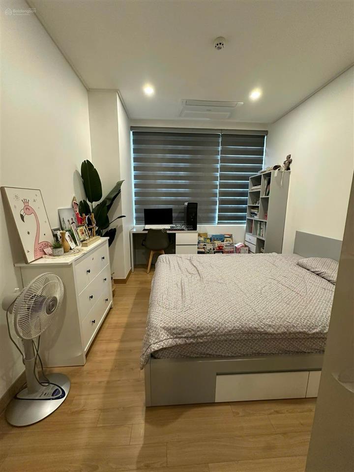 Chính chủ cho thuê nhanh căn hộ 2pn starlake view cực đẹp