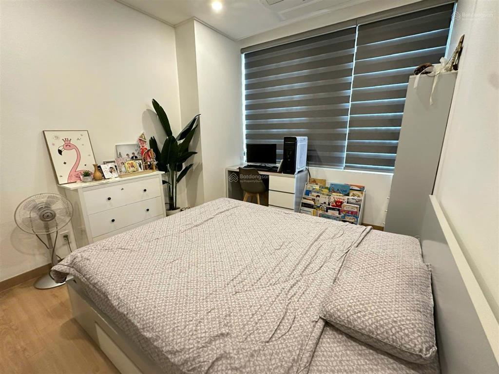 Chính chủ cho thuê nhanh căn hộ 2pn starlake view cực đẹp