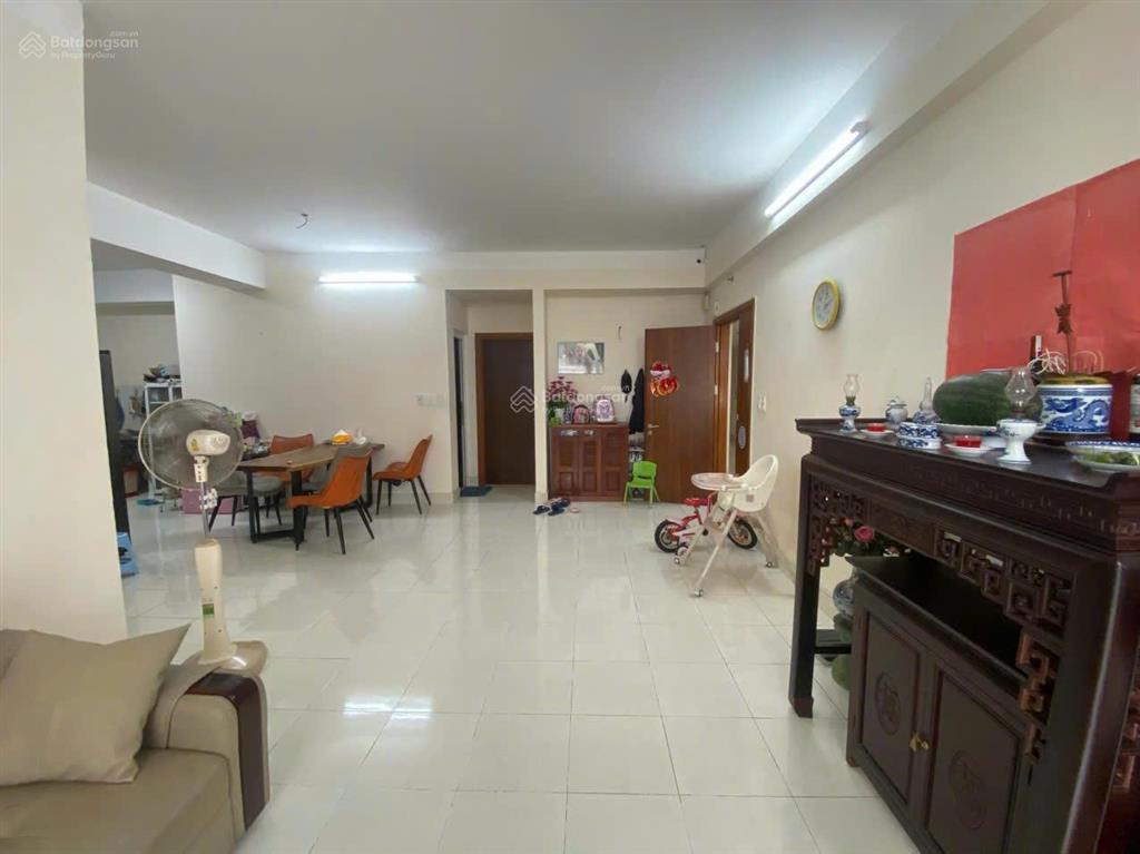 Định cư nước ngoài cần bán nhanh căn hộ 106m2 cc học viện quốc phòng nguyễn văn huyên