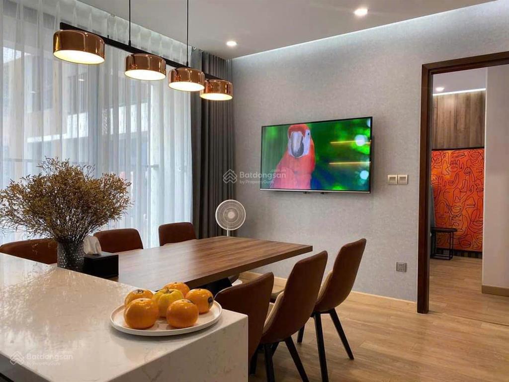 Bán căn 60m² mặt ngoài hướng nam mát mẻ chung cư 6th element nguyễn văn huyên